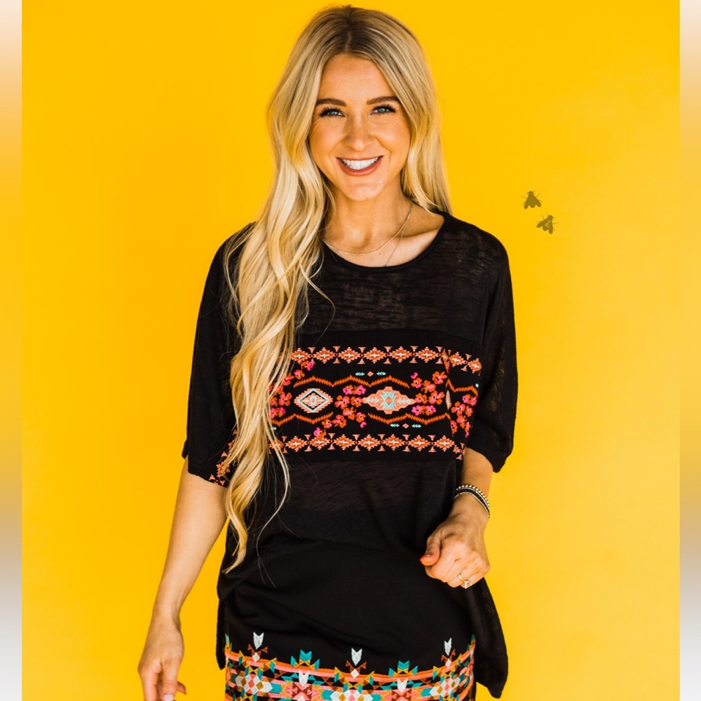 NWT! Pony Talk Black Embroidered Top/ Blouse! So cute! ❤️